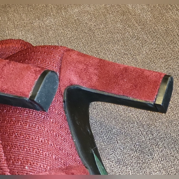 Impo Red Sock Booties - Picture 4 of 5